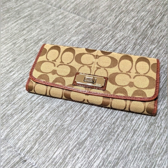 Coach Tan and Brown Signature Wallet - Picture 1 of 3